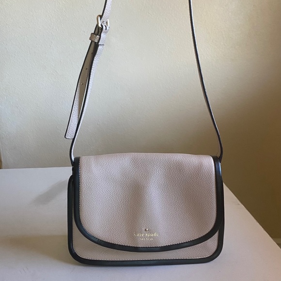 EUC Kate Spade NY  Ivy Ward Place Crossbody Bag - Picture 2 of 7